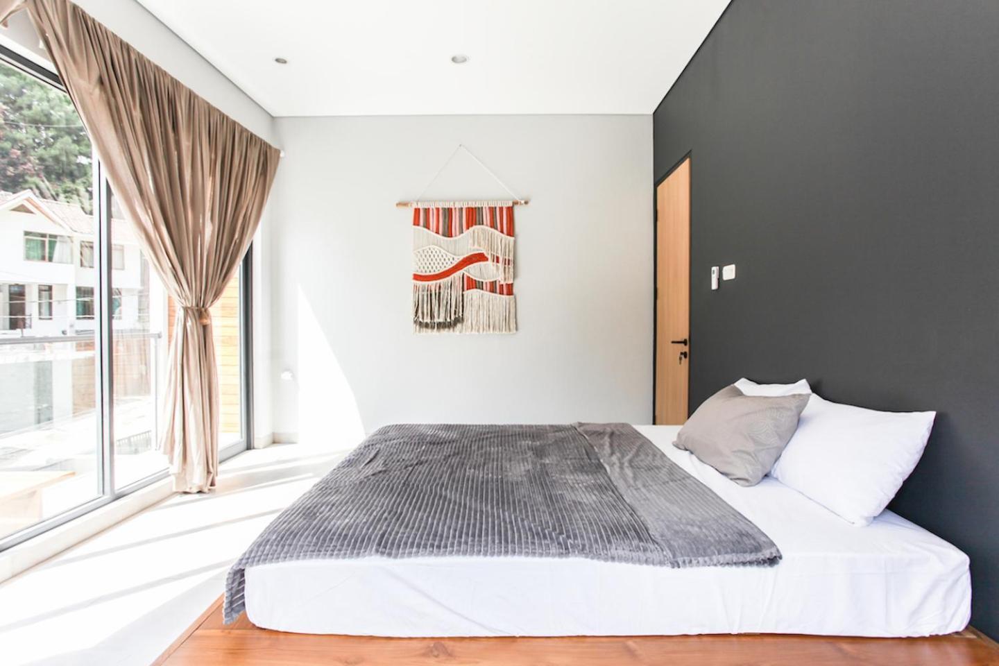The Banyu House 3 Villa Бандунг Екстериор снимка